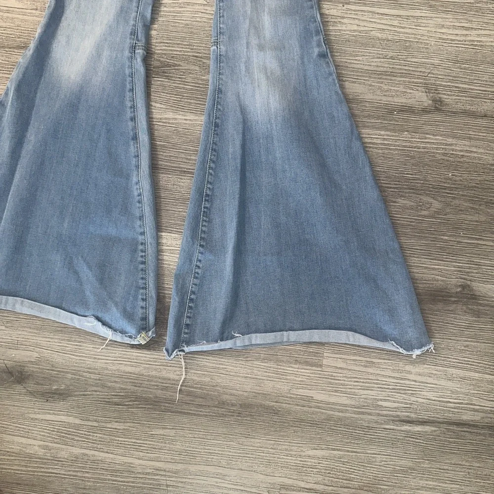 Free‎ People Just Float on Flare Jeans Blue Cloudy Indigo Super Flare Sz 24